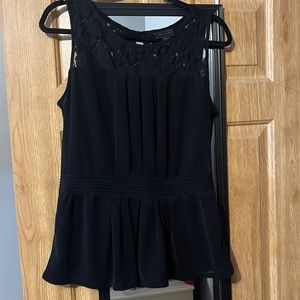 Black Cinched Waist Worthington Top Size Medium Layered with Lace Shoulders